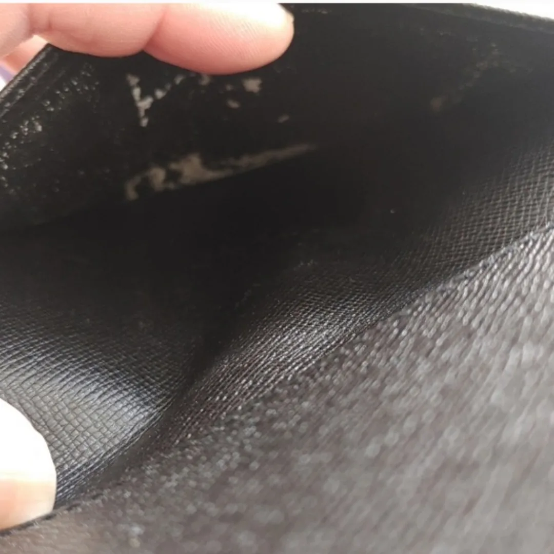 Louis Vuitton Epi Leather Passport Long Wallet image indicator(7)