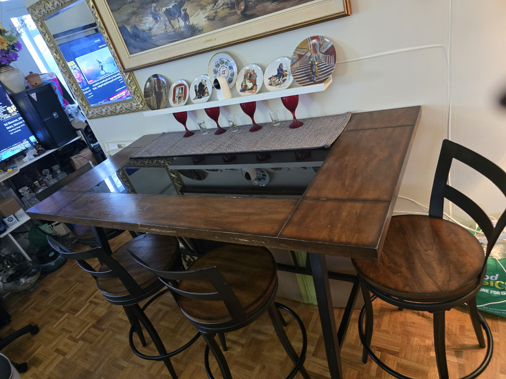 Dining table table with 4 chairs