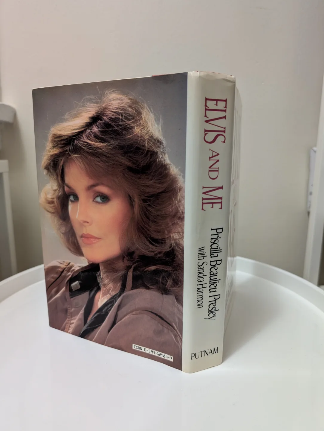 Elvis and Me by Priscilla Presley - Hardcover Book image indicator(2)