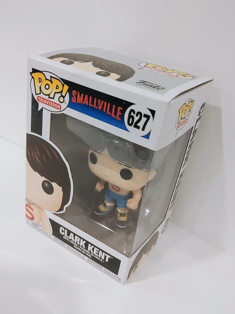 Smallville Funko Pop! Television #627 Clark Kent image indicator(2)