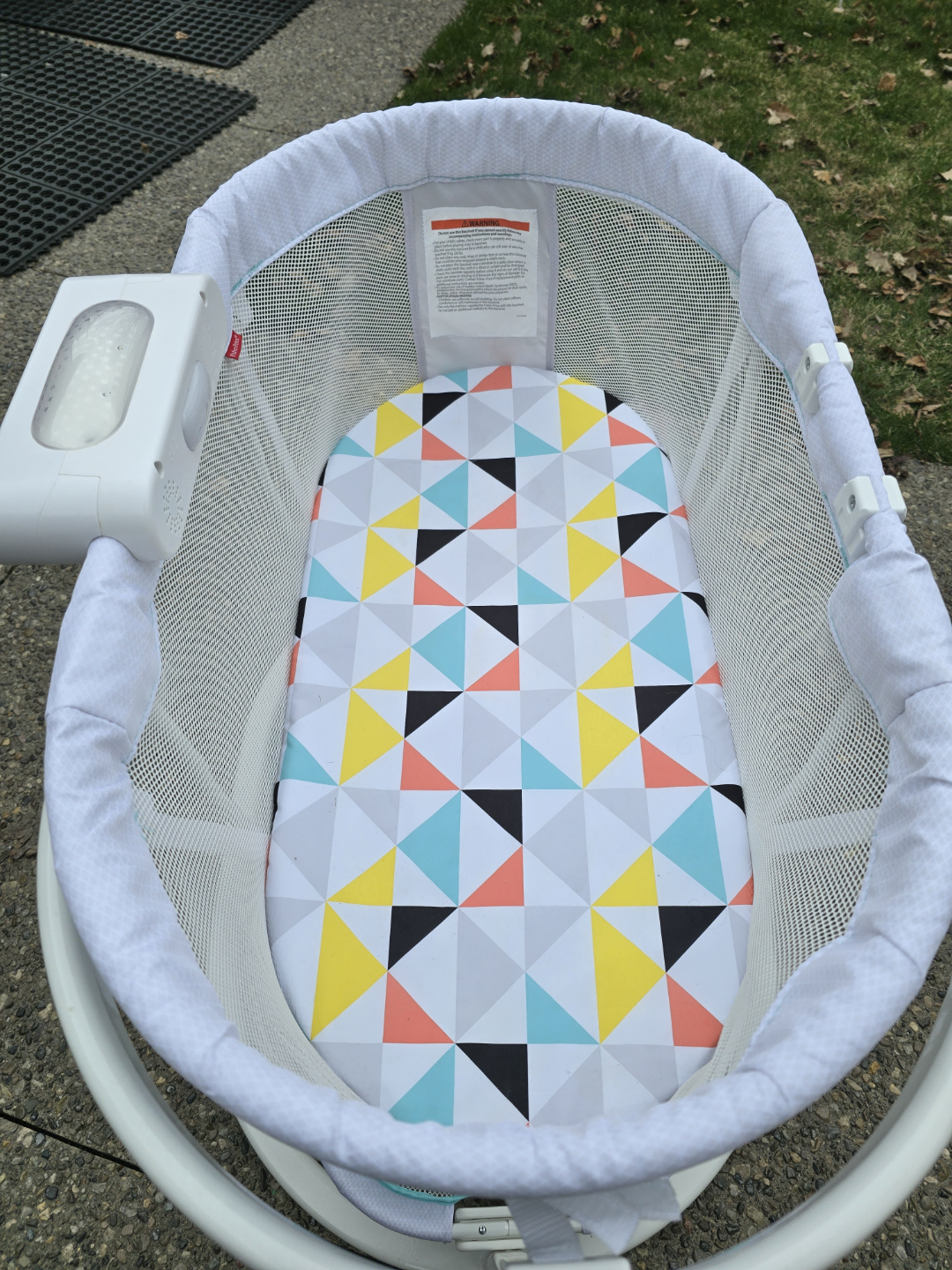 Fisher-Price Soothing Vibrations Bassinet - photo 3