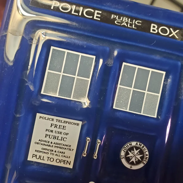 Bbc Doctor Who Tardis Coffee Mug With Lid Police image indicator(4)