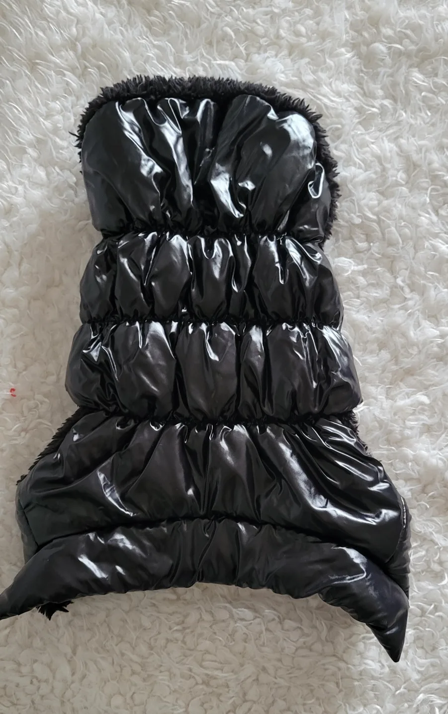 Bundle of Four Adorable Pet Clothes  12-15lbs 💚 image indicator(7)