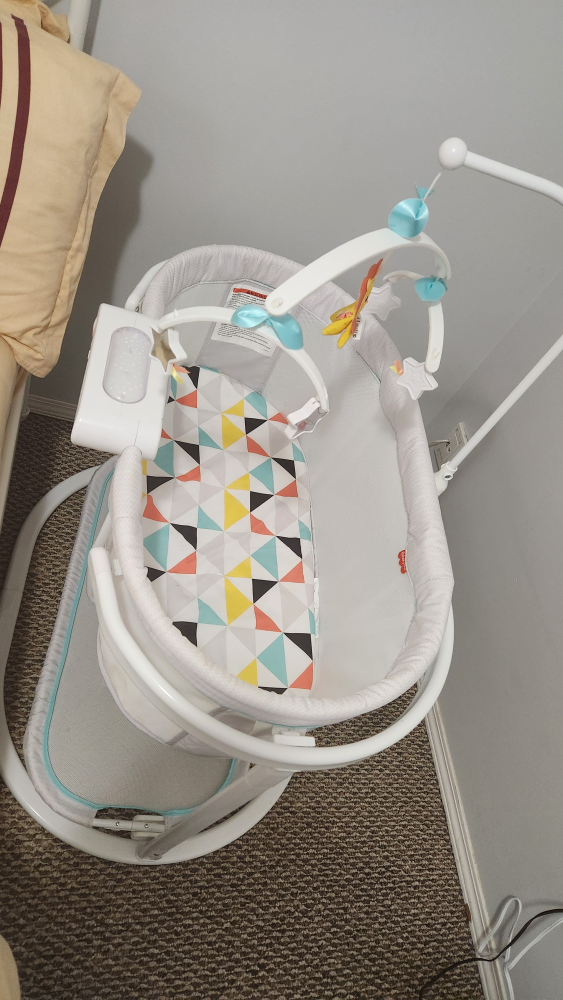 Fisher-Price Soothing Motions Bassinet - photo 3
