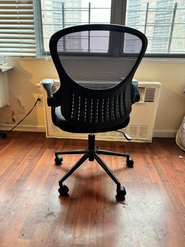 Black Mesh Office Chair - photo 4