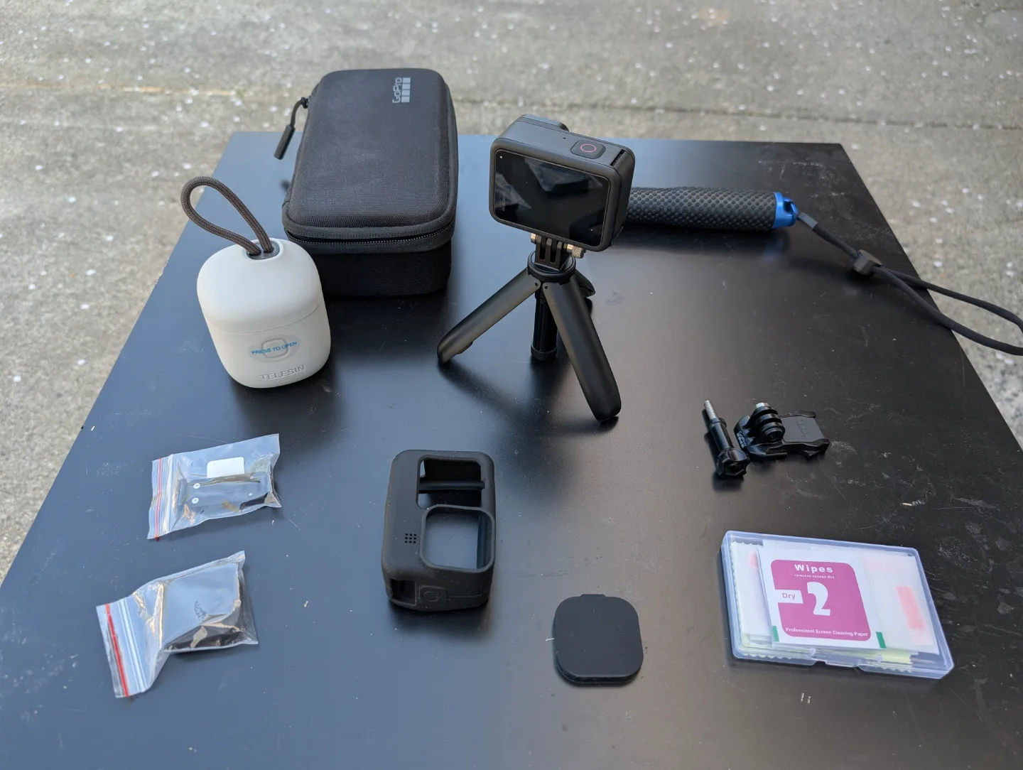 GoPro HERO11 Black Action Camera Bundle image indicator(4)