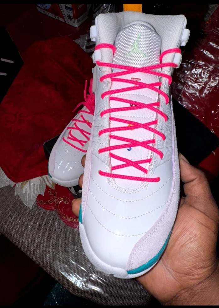 Jordan 12 vapor green white size 6.5y - photo 2
