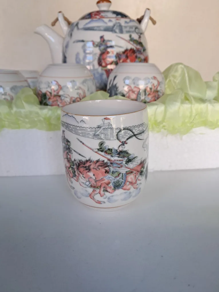 💚Chinese Tea Set with Teapot with strainer and five Cups image indicator(4)