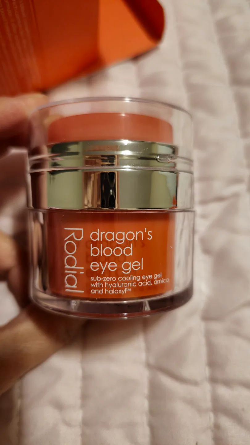 Rodial Dragon's Blood Eye Gel - Hydrate and Tone image indicator(2)