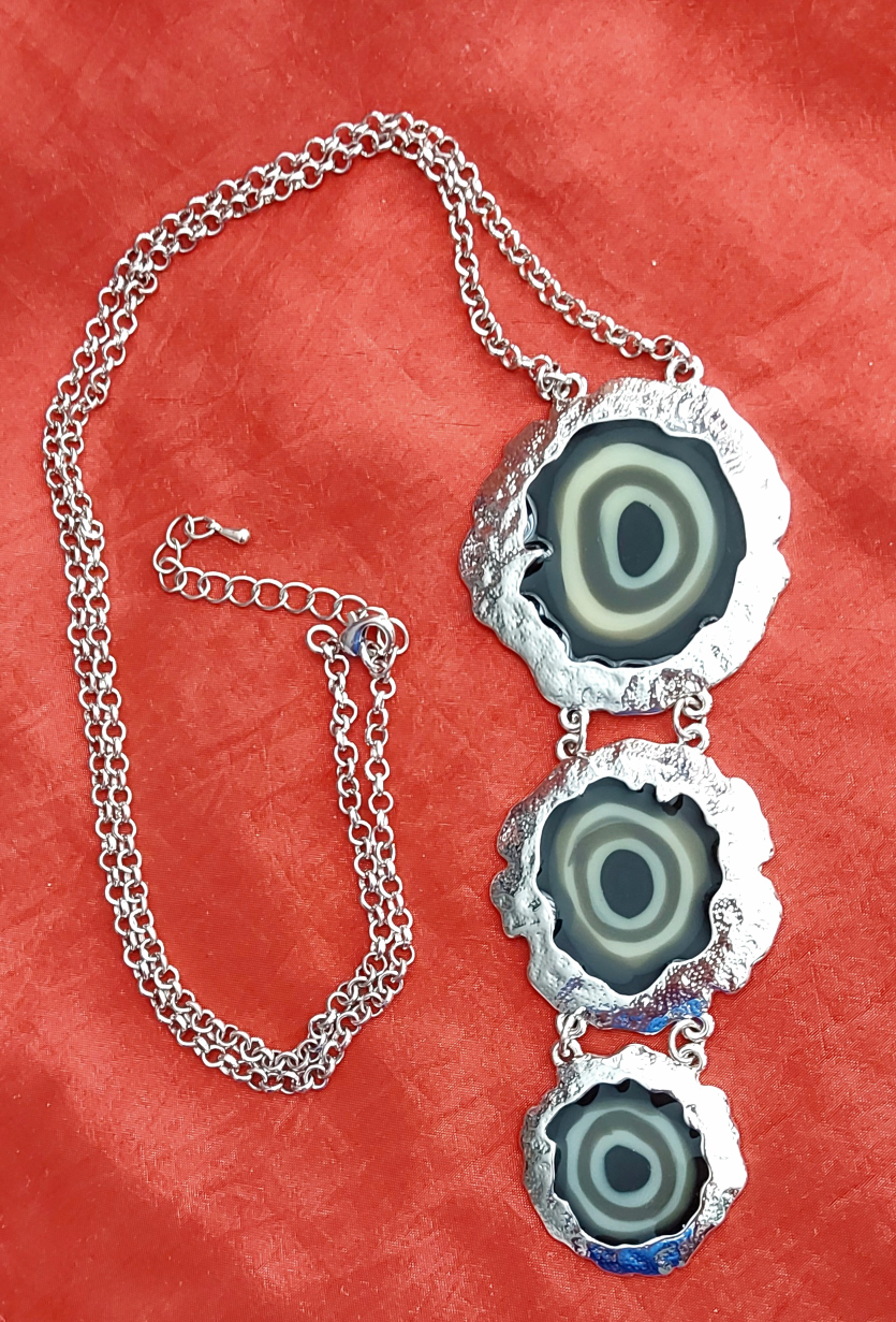 💚Unique Three-Stone Statement Necklace