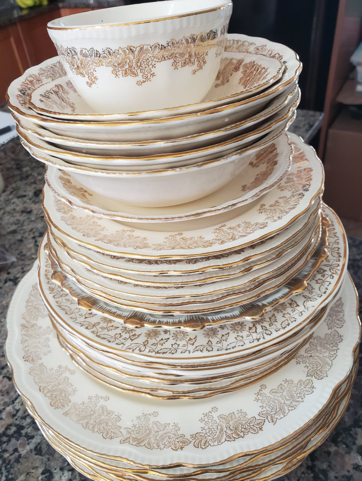 Vintage Gold-trimmed Dinnerware Set