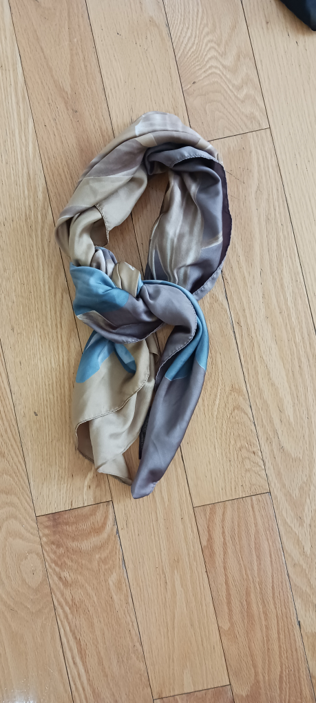 Bundle of 16 assorted silk scarves - photo 5