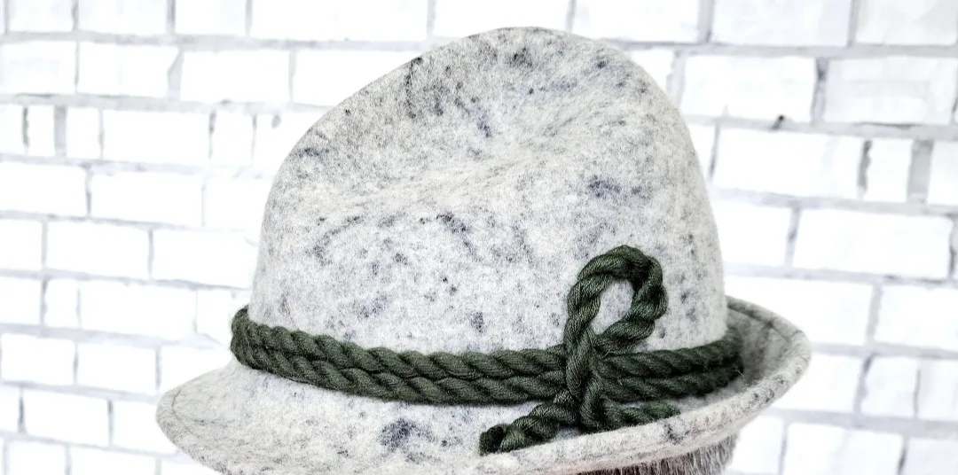 Tyrolean Hat with Feather, image indicator(4)