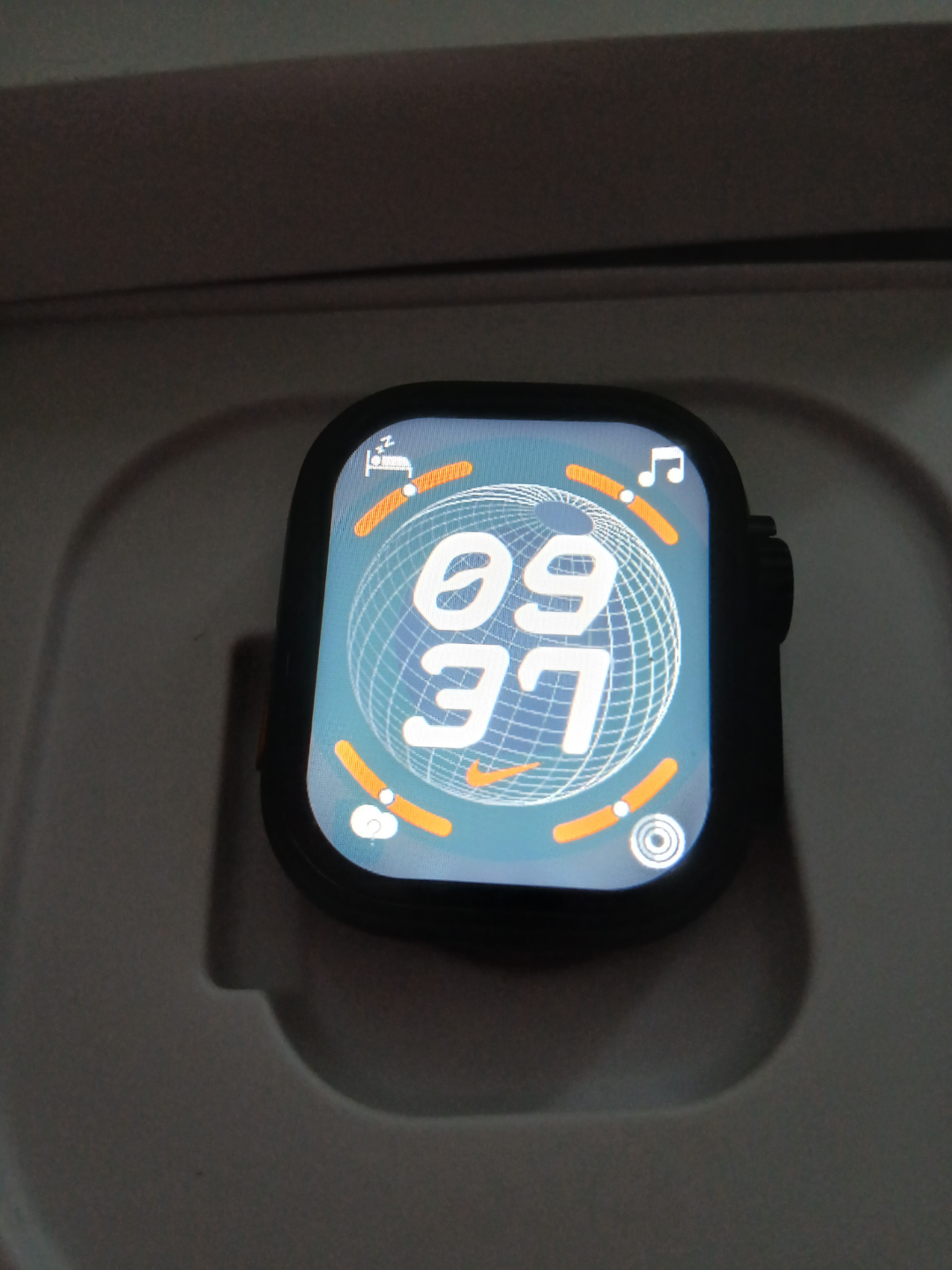 Apple Watch Series 8 GPS - Midnight Case with Black Sport - photo 5