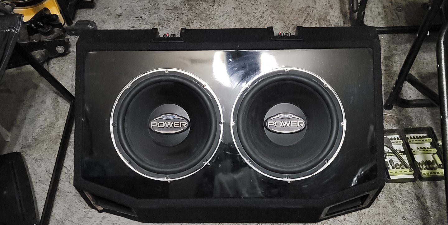 dual 12inch subs in box
