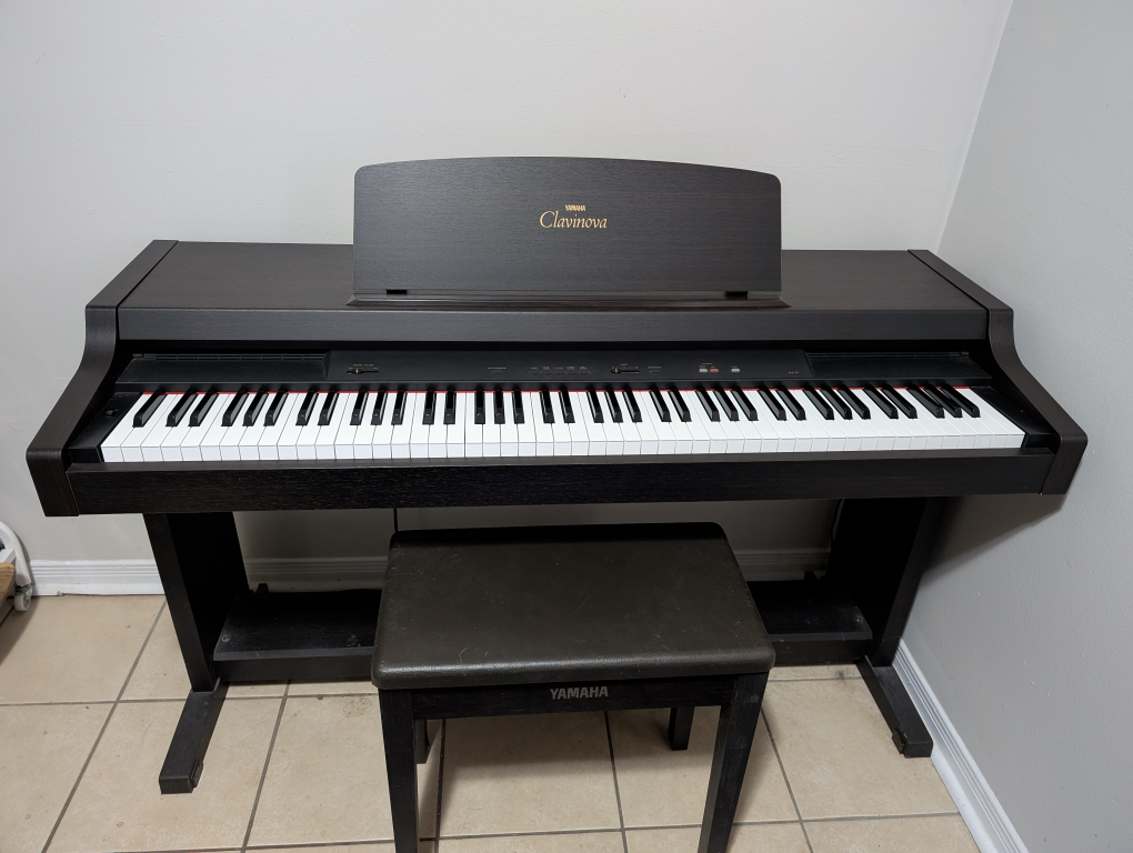 Yamaha Clavinova CLP-311