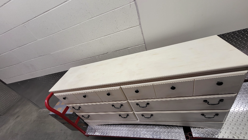 Off-White Bedroom Set: Dresser, Mirror & Nightstand - photo 2