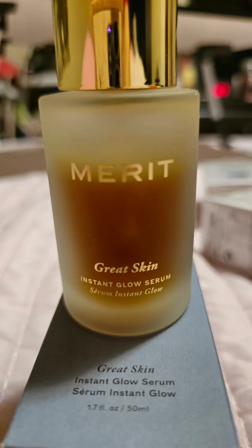 MERIT Great Skin Instant Glow Serum thumbnail