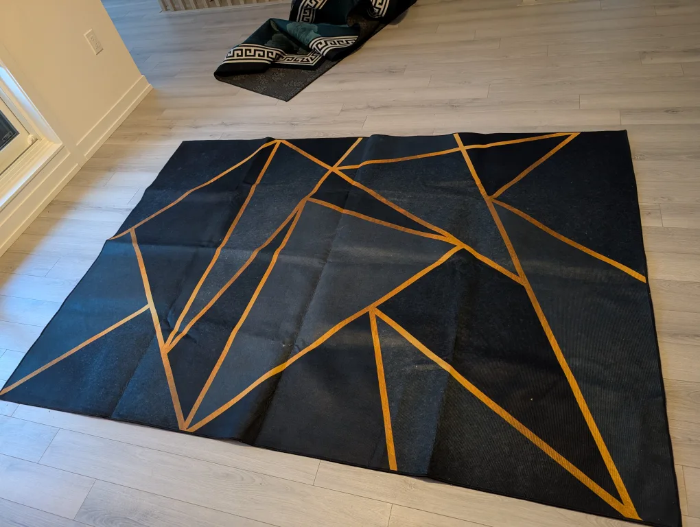 Modern Geometric Rug - Black and Gold image indicator(2)