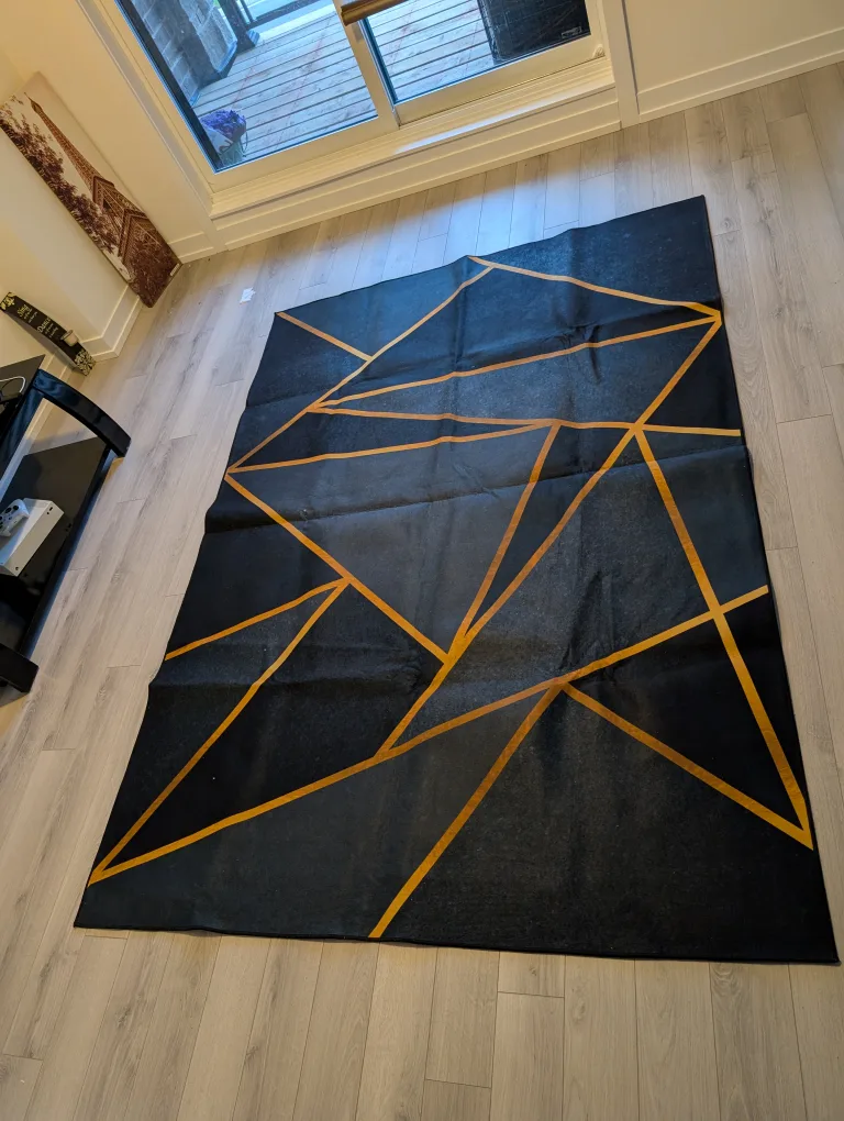 Modern Geometric Rug - Black and Gold image indicator(3)
