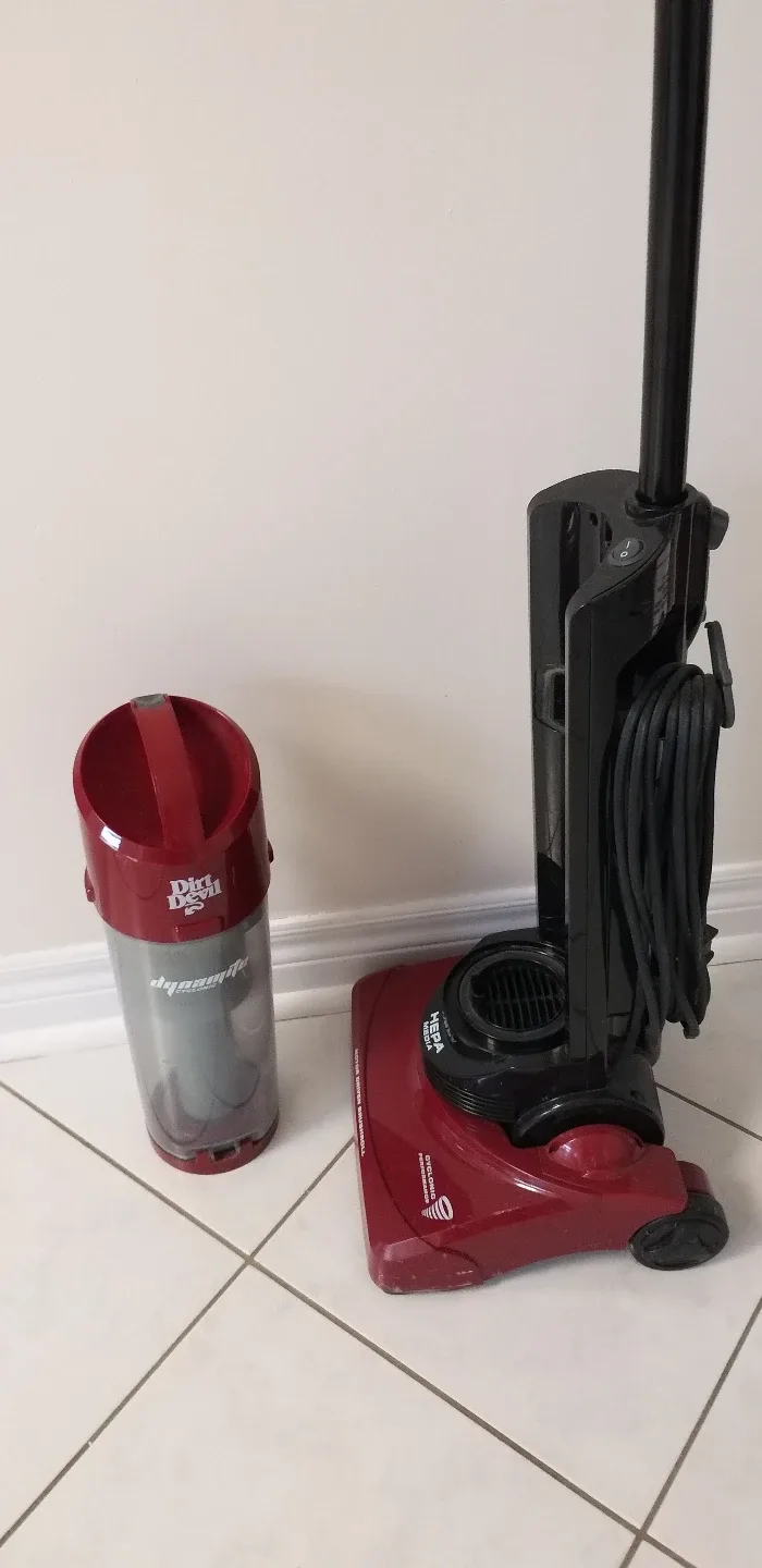 Dirt Devil Dynamite Cyclonic HEPA Vacuum Cleaner image indicator(5)