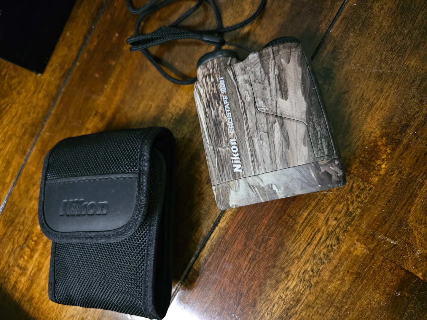 Nikon Prostaff 1000i Laser Rangefinder image indicator(2)