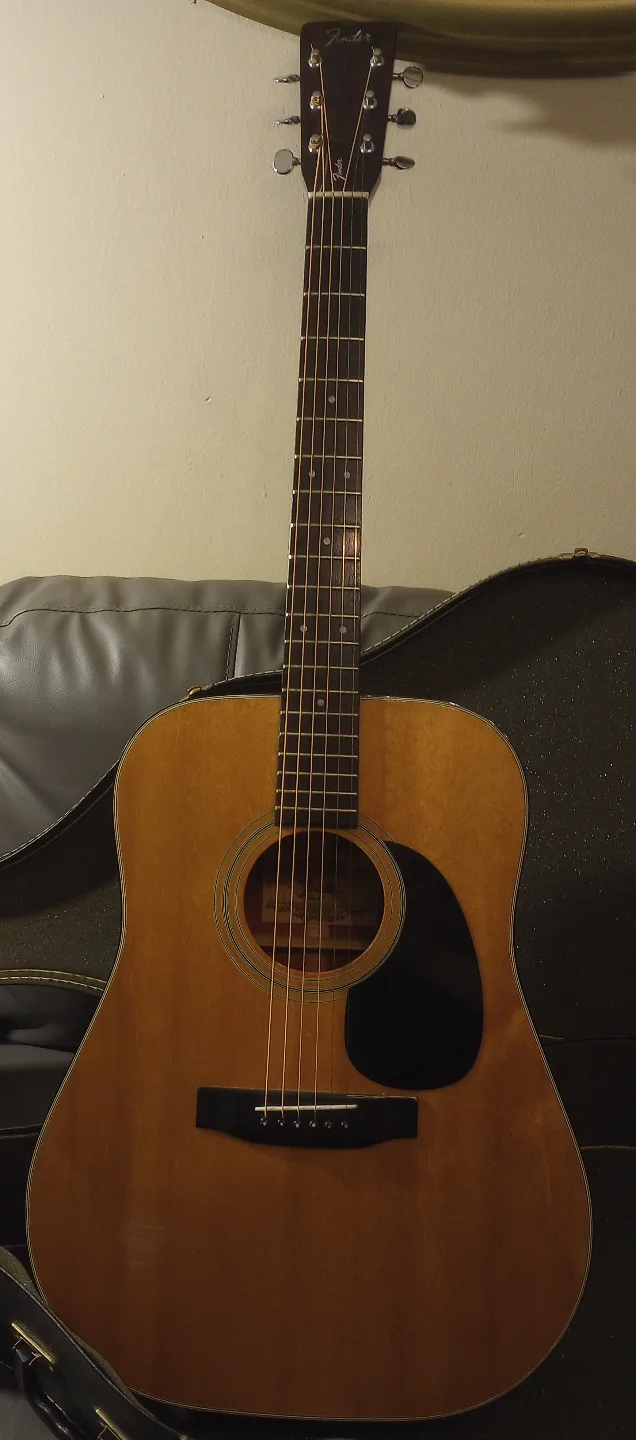 Vintage Fender Acoustic Guitar image indicator(2)