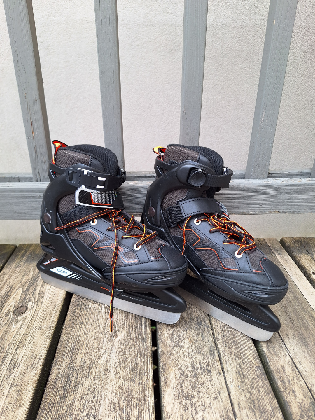 Oxelo Ice Skates - Size Adjustable 35-38