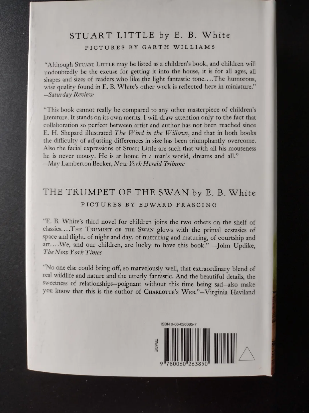 Charlotte's Web by E.B. White - Hardcover Book 💚 image indicator(2)
