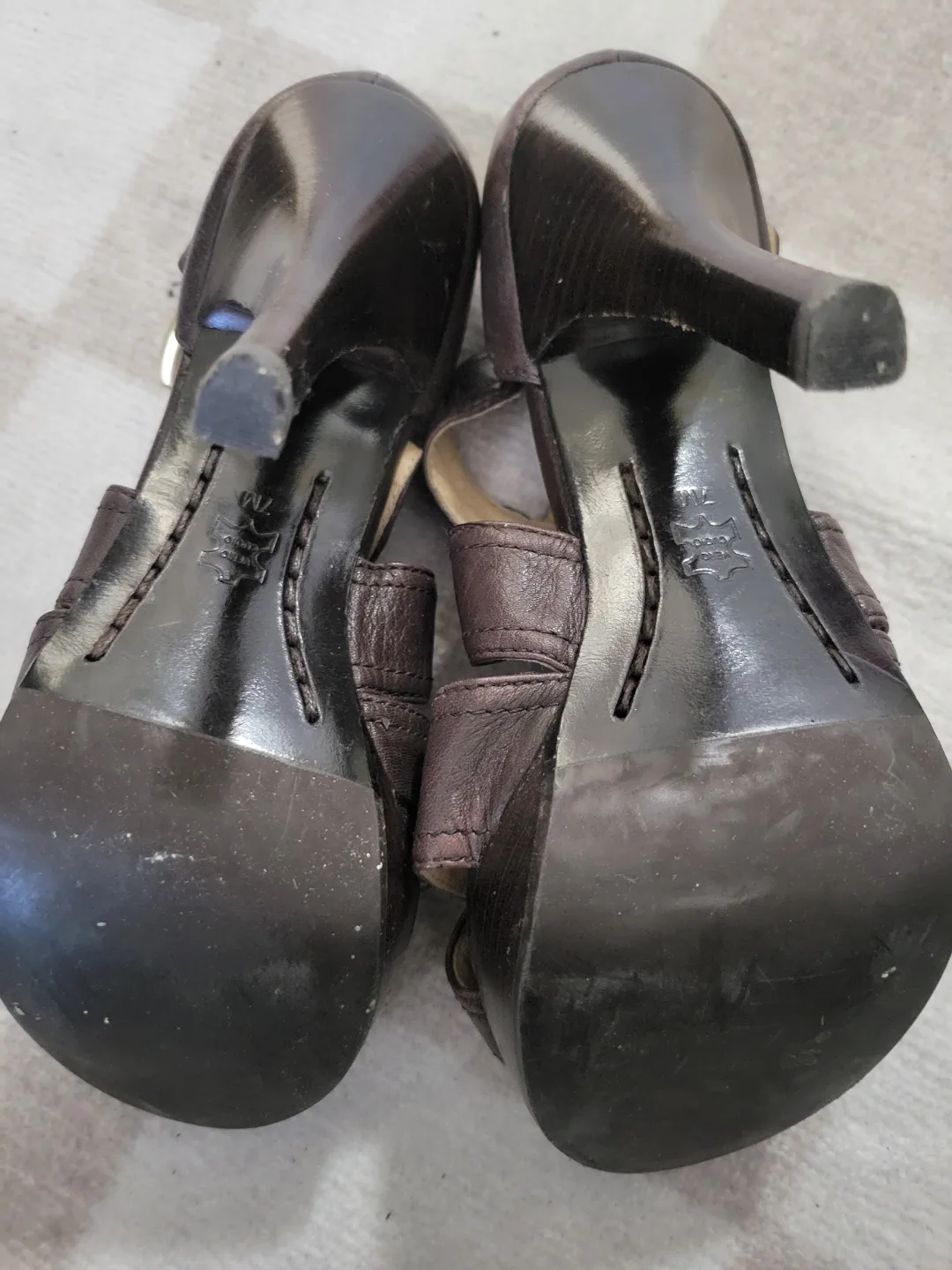 Michael Kors Brown Leather Sandals image indicator(4)