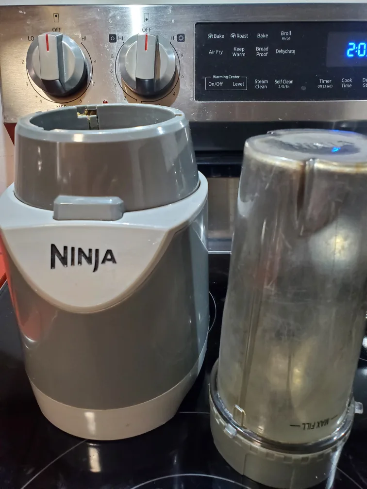 Ninja blender single serving thumbnail