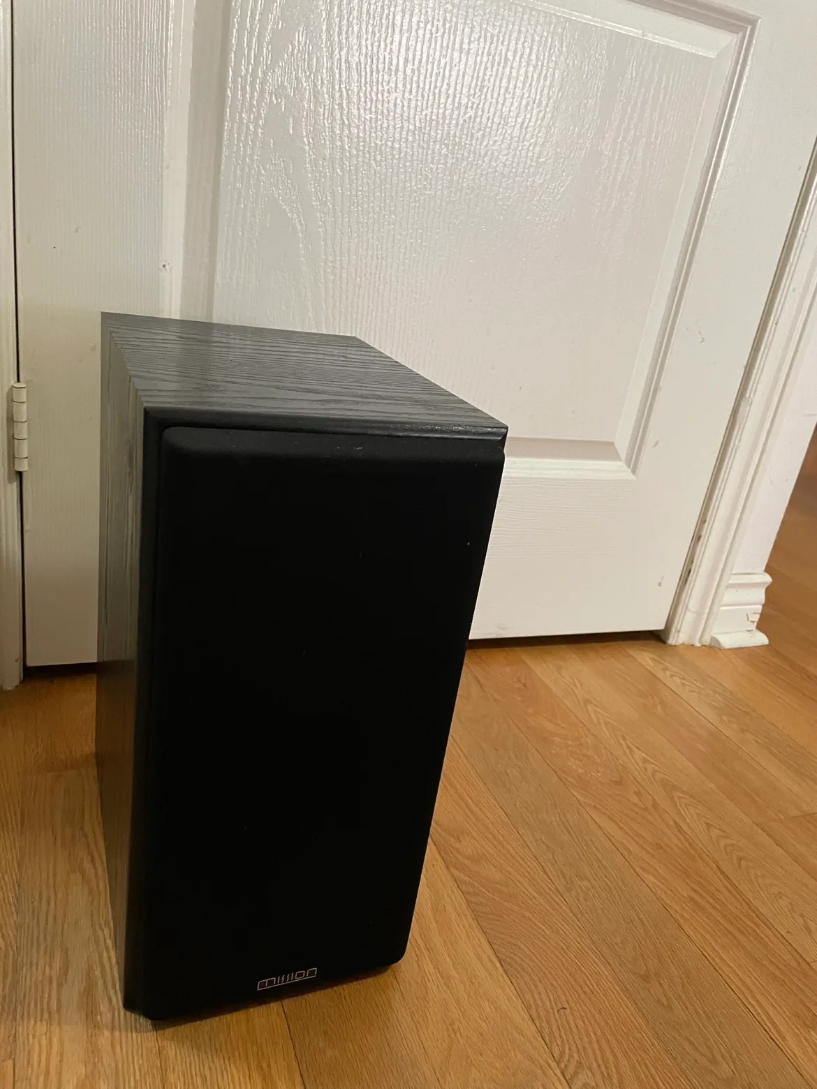 Pair of Speakers thumbnail