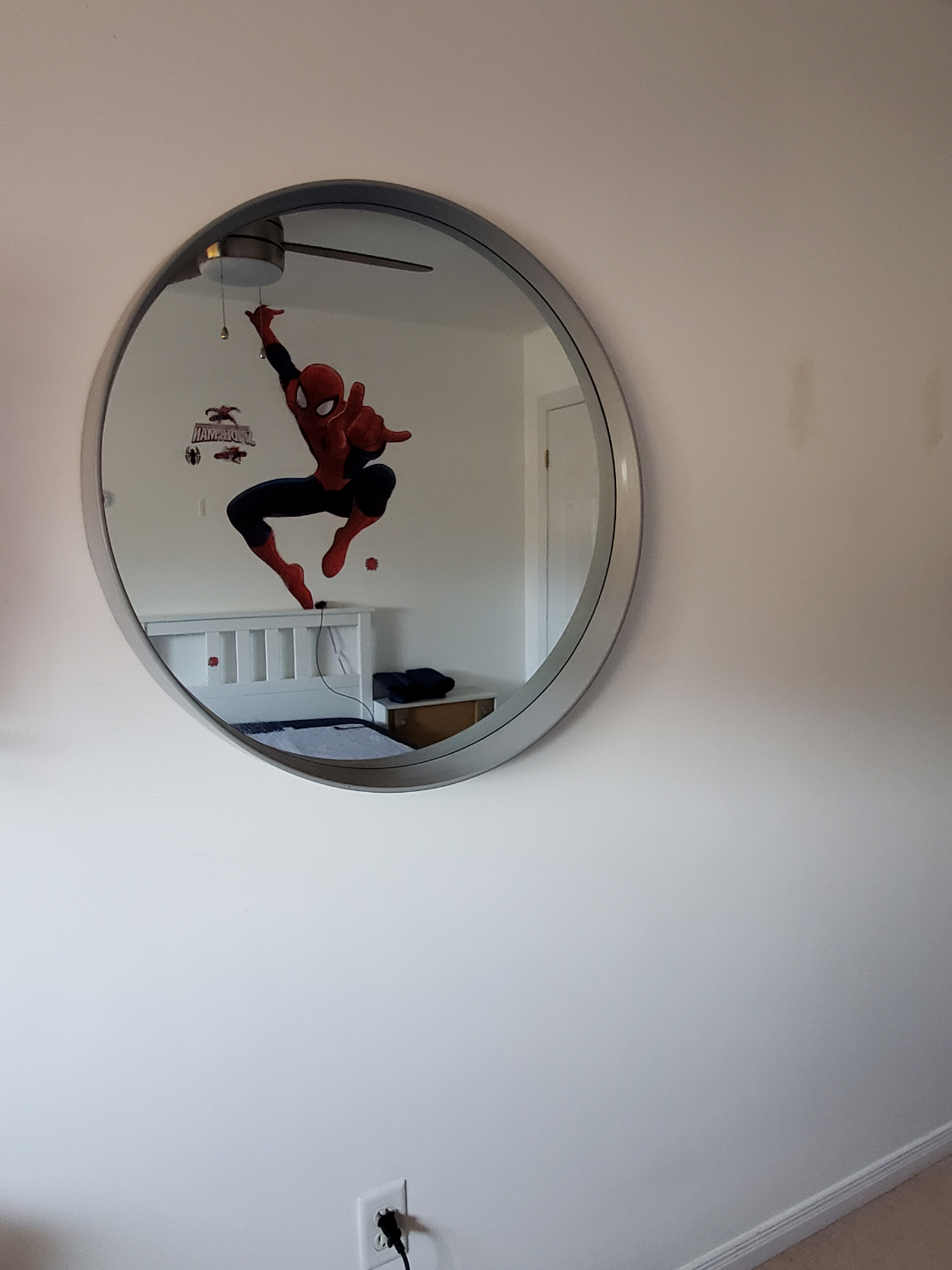 Round Wall Mirror with Grey Frame - photo 3