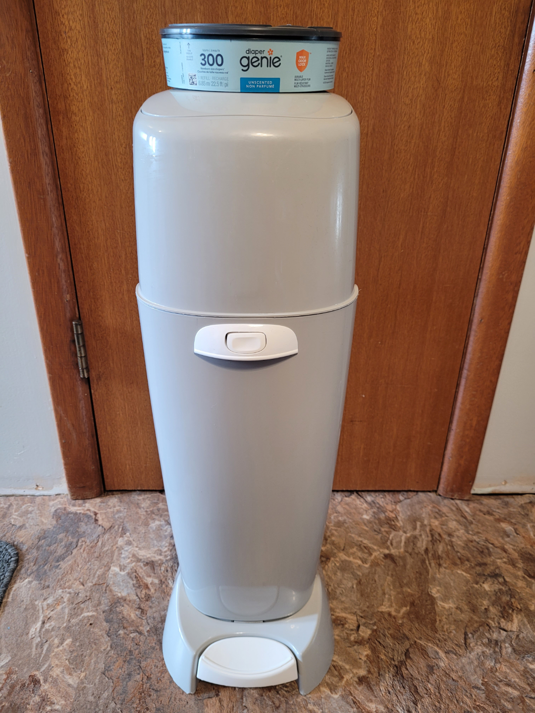 Diaper Genie and Refill - photo 2
