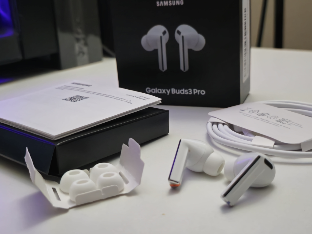 Samsung Galaxy Buds 3 Pro – Earbuds Only (No Case)
