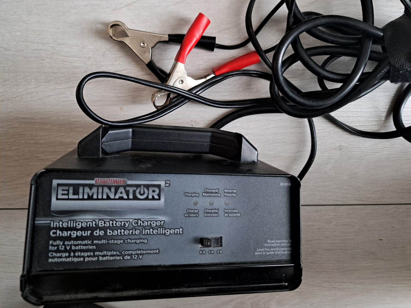 Motomaster Eliminator Intelligent Battery Charger