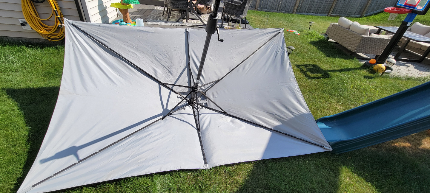 Patio Set: Table and 6 Chairs with Telescopic Umbrella - photo 3