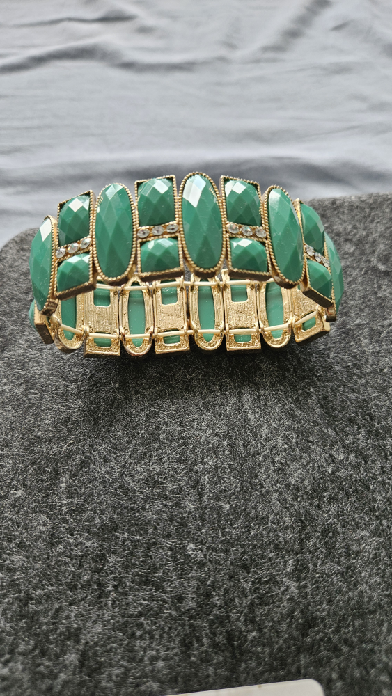 Stunning Green & Gold Stretch Bracelet - photo 4