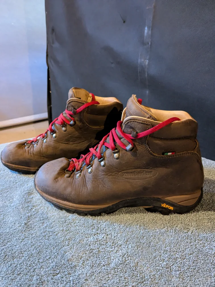 Zamberlan size 9 Hiking Boots -Italian Leather image indicator(2)