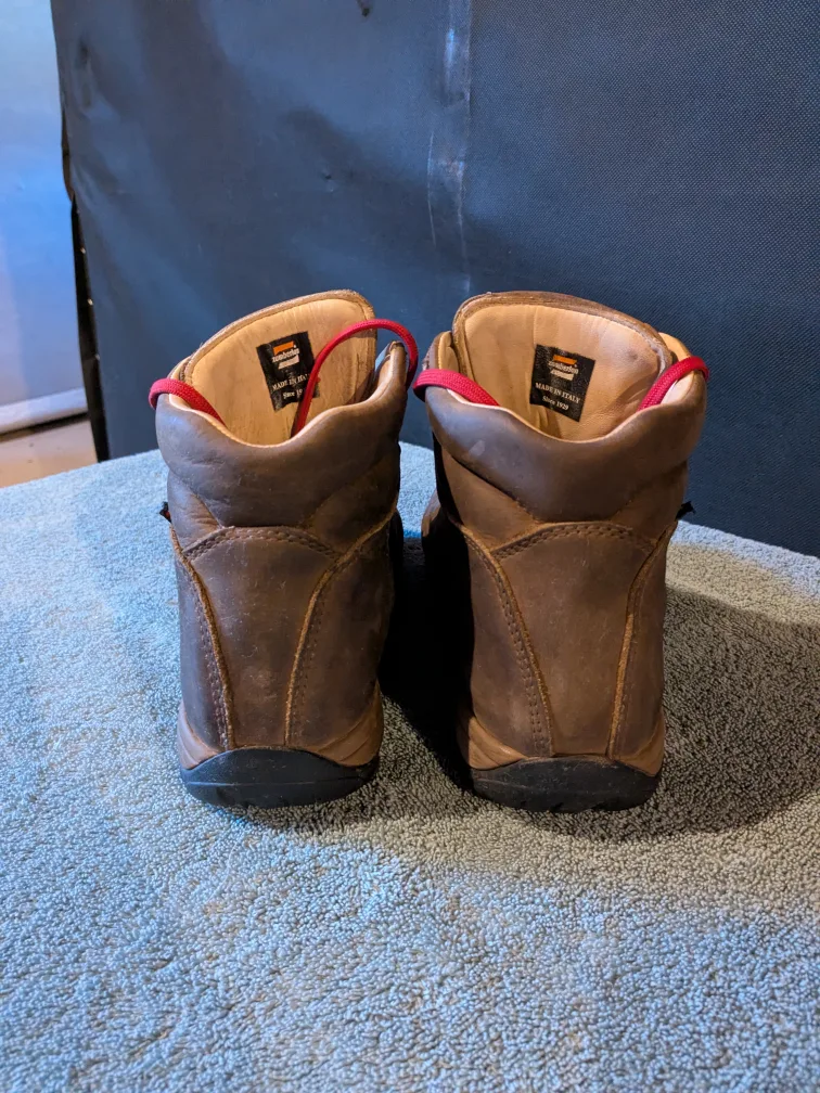 Zamberlan size 9 Hiking Boots -Italian Leather image indicator(3)