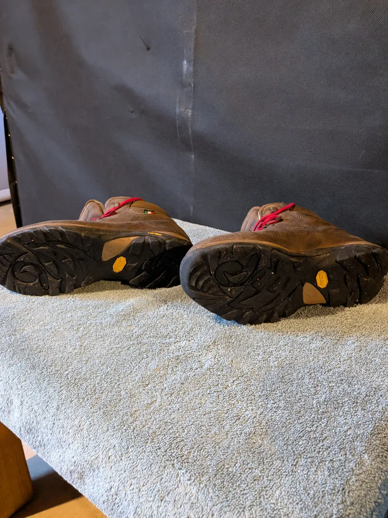 Zamberlan size 9 Hiking Boots -Italian Leather image indicator(5)