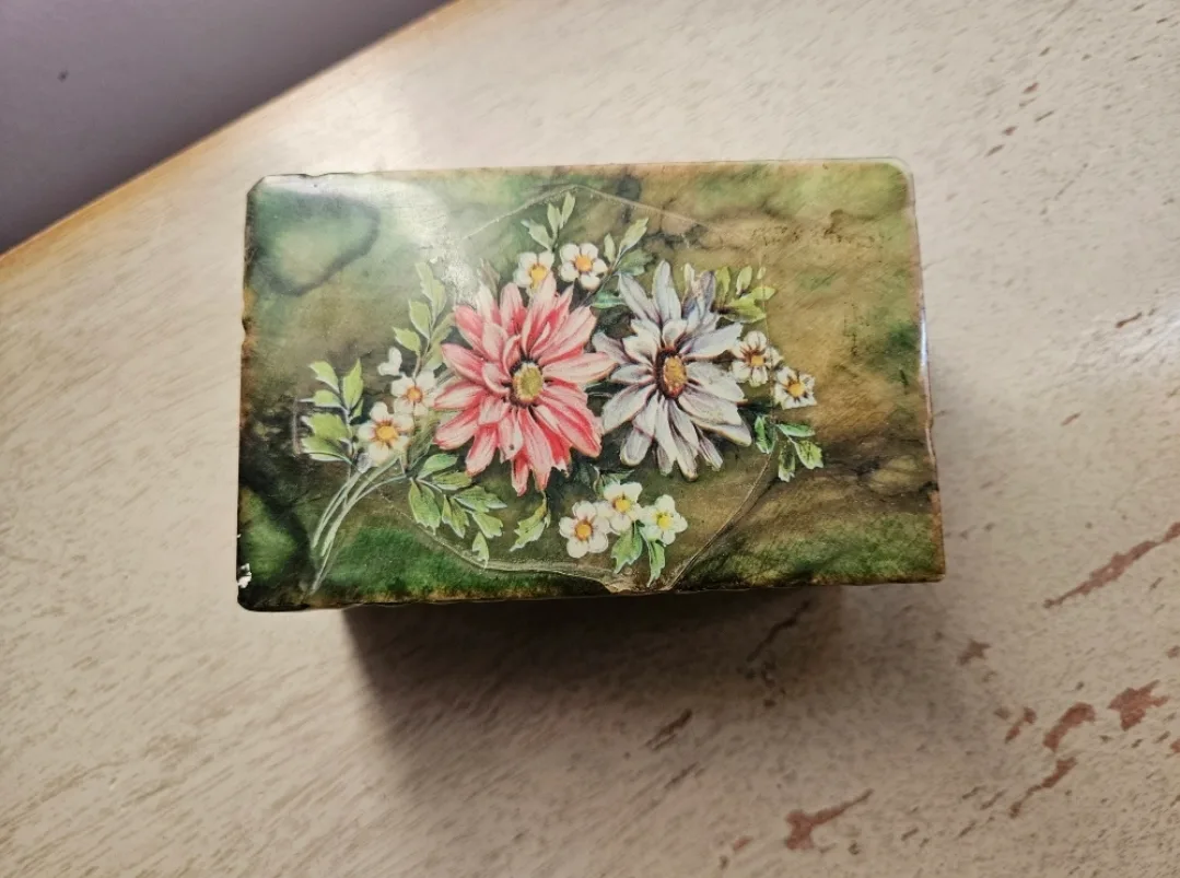 Vintage Marble Stone Trinket/Jewlery Box image indicator(2)