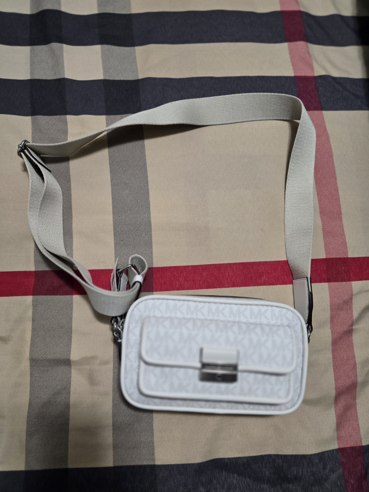 Michael Kors Crossbody Bags - photo 3