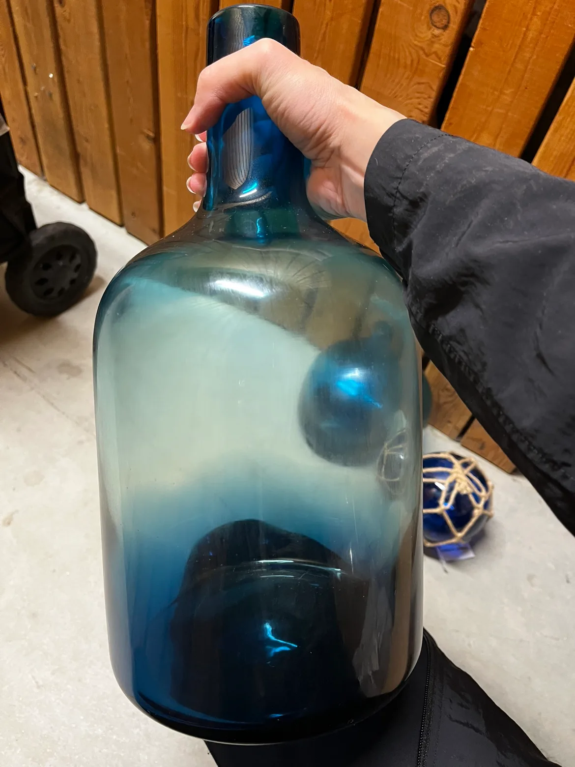 *NEW- Urban Barn- Beachy Blue Vibes Vases and Tea Light Holder image indicator(3)