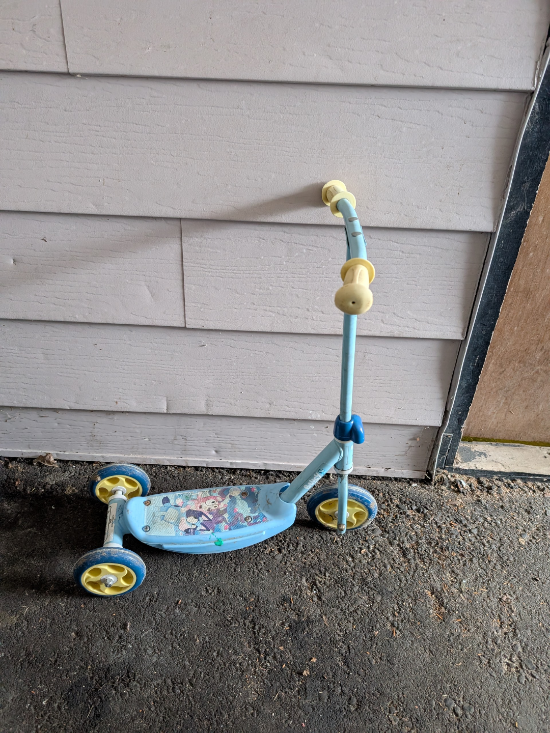 Bluet Kids' Character Scooter - Pre-loved