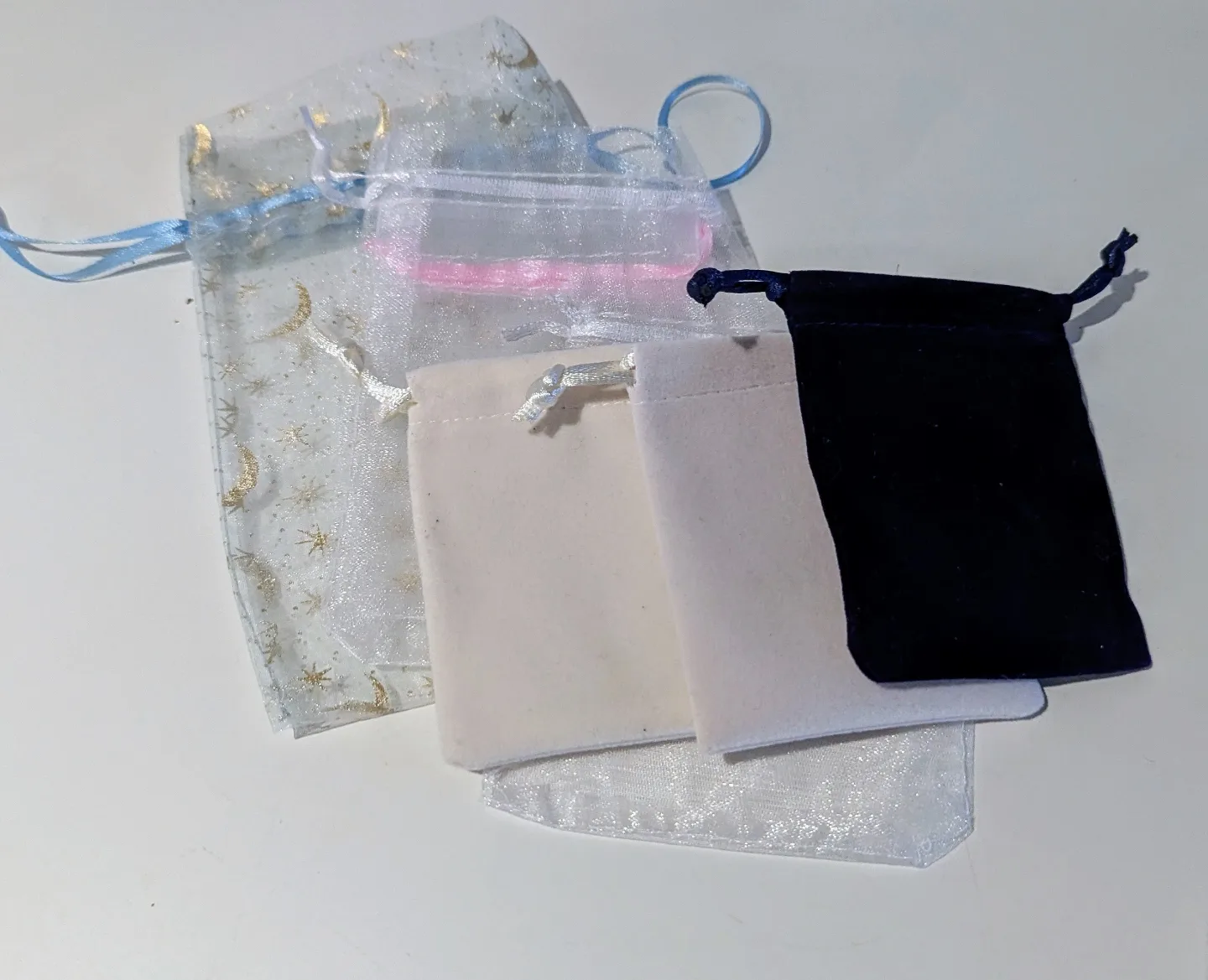 Assorted Organza and Velvet Pouches 💚 thumbnail