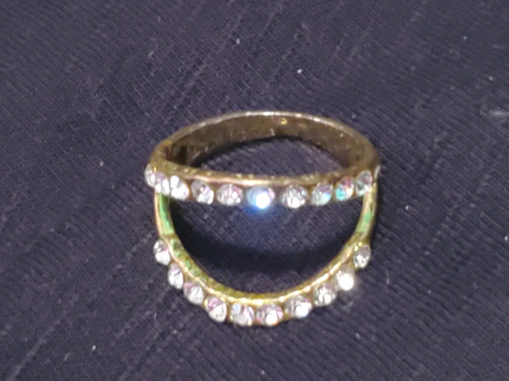 Gold Tone Rhinestone Ring (Size 8) image indicator(5)