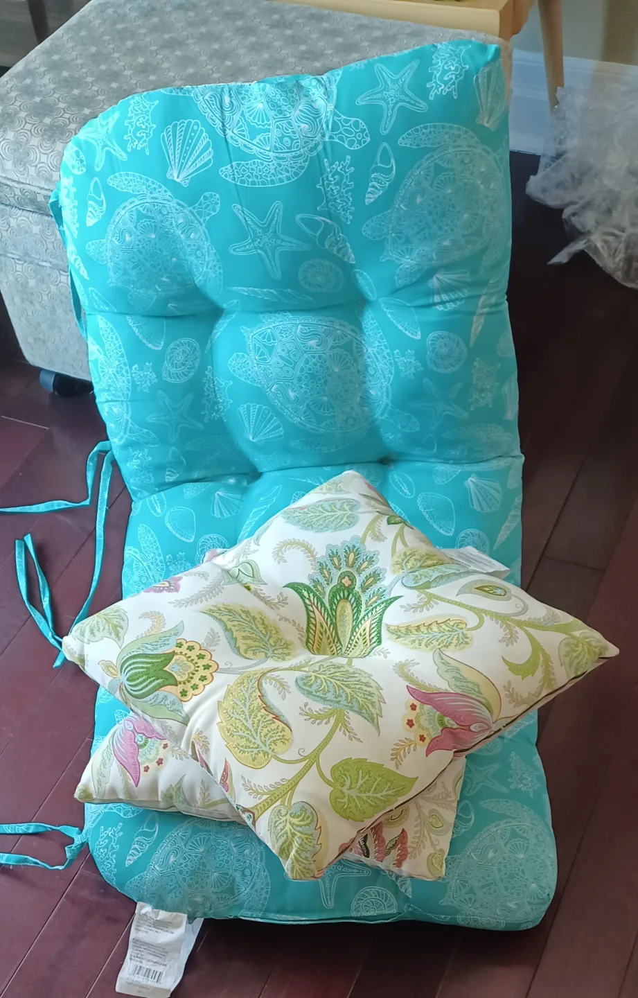 Outdoor Chair Cushion  with Throw Pillows image indicator(4)