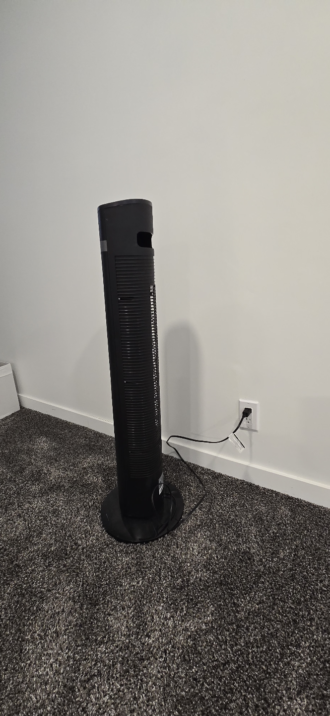 Pelonis Oscillating Tower Fan with Remote - photo 4