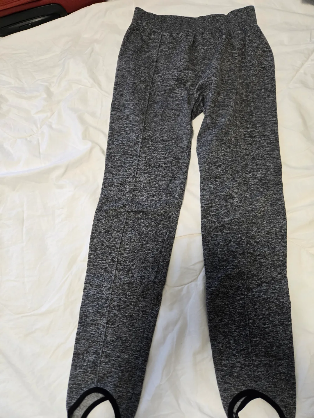 Grey athletic leggings with stirrups thumbnail